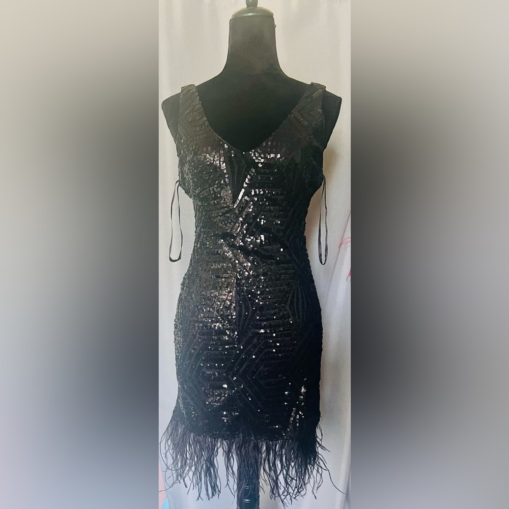 B . DARLIN Black Sequin Bodycon feather hem v-neck & back Mini Dress